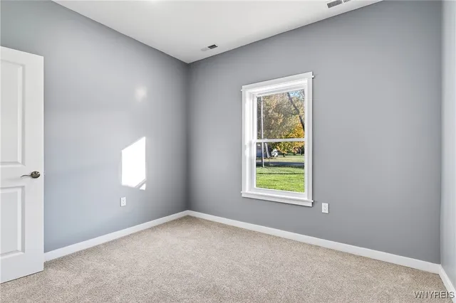 $429,999 | 6429 Hamm Road, Lockport Town, NY 14094