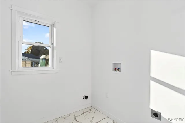 $429,999 | 6429 Hamm Road, Lockport Town, NY 14094