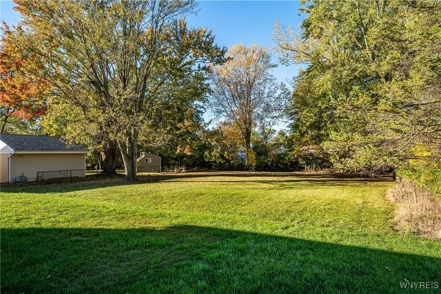 $429,999 | 6429 Hamm Road, Lockport Town, NY 14094