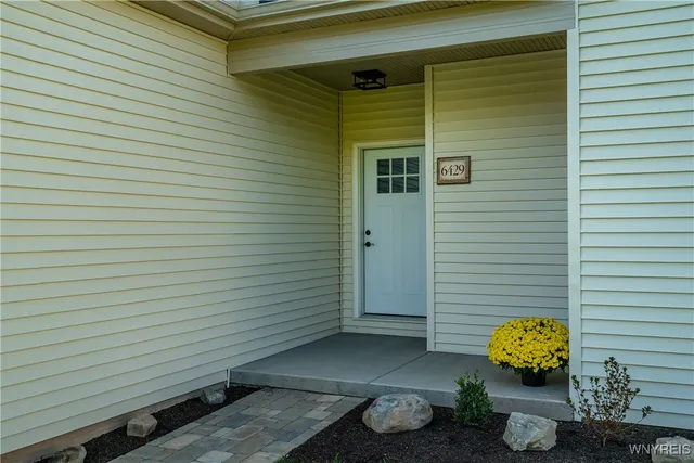 $429,999 | 6429 Hamm Road, Lockport Town, NY 14094