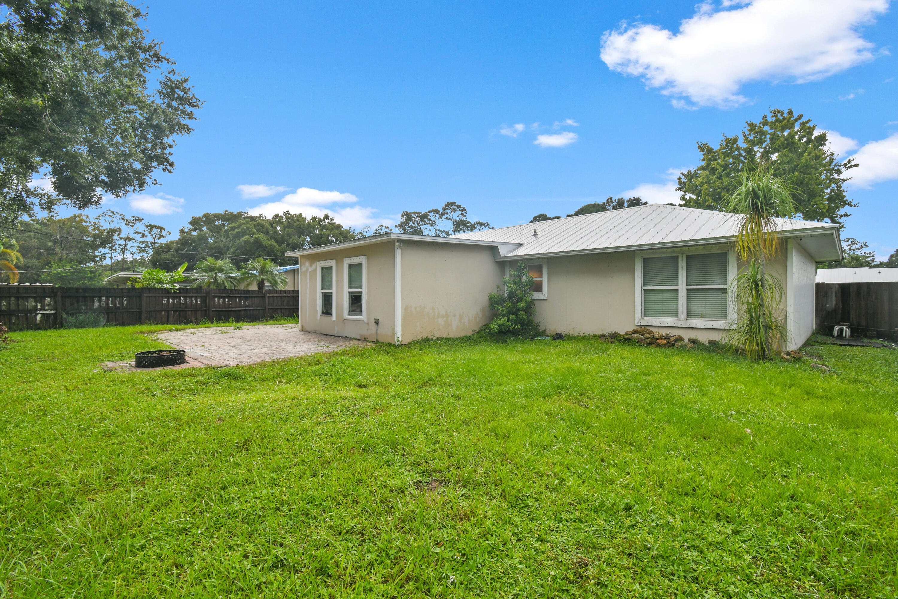 7105 Pensacola Road Fort Pierce, FL 34951 - Photo 37 of 38 7105PensacolaRd(42)