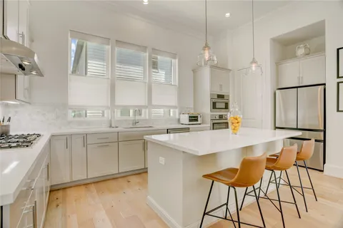 $587,000 | 3317 West 11th Street, Houston, TX 77008