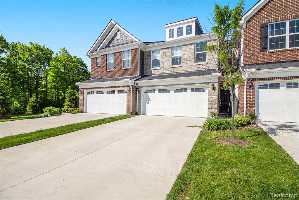 24727 Ivy Road Novi, MI 48375 - Photo 1 of 26