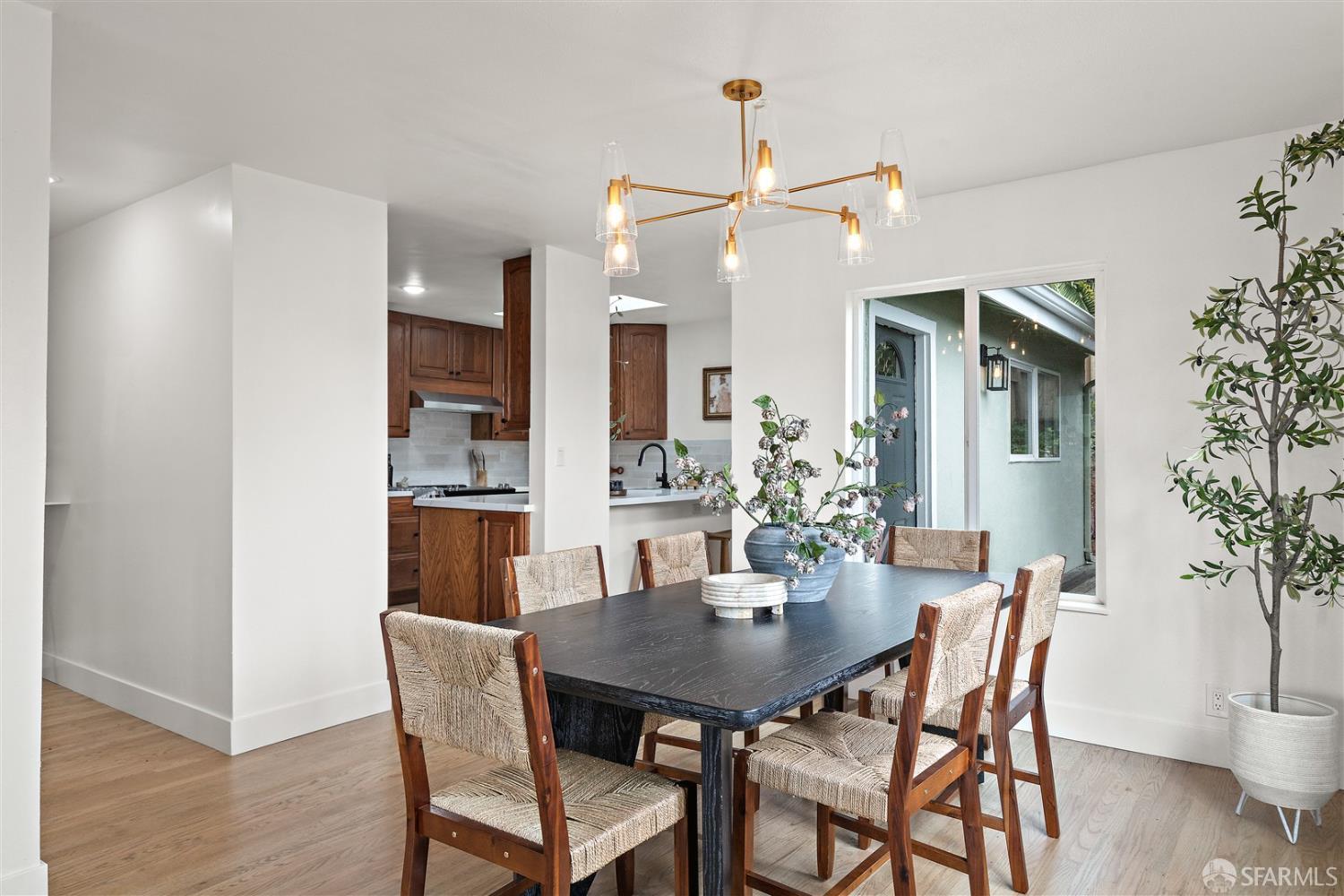 121 Beachview Avenue Pacifica, CA 94044 - Photo 11 of 54