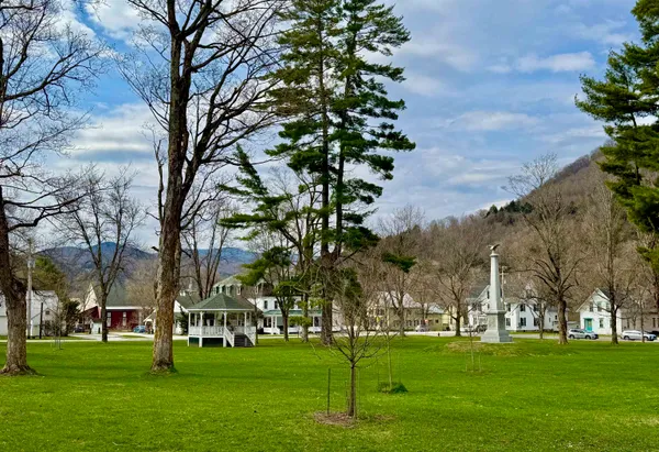 $279,000 | 436 Mt View Loop, Rochester, VT 05767