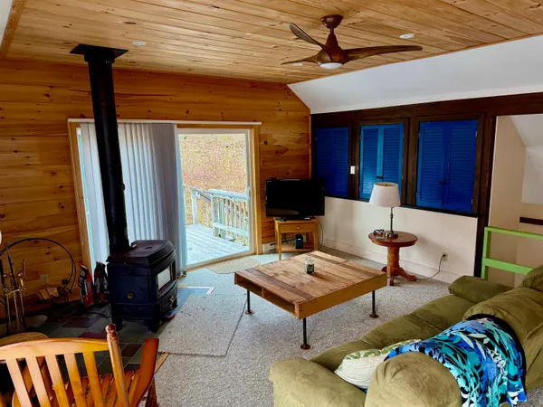 $279,000 | 436 Mt View Loop, Rochester, VT 05767