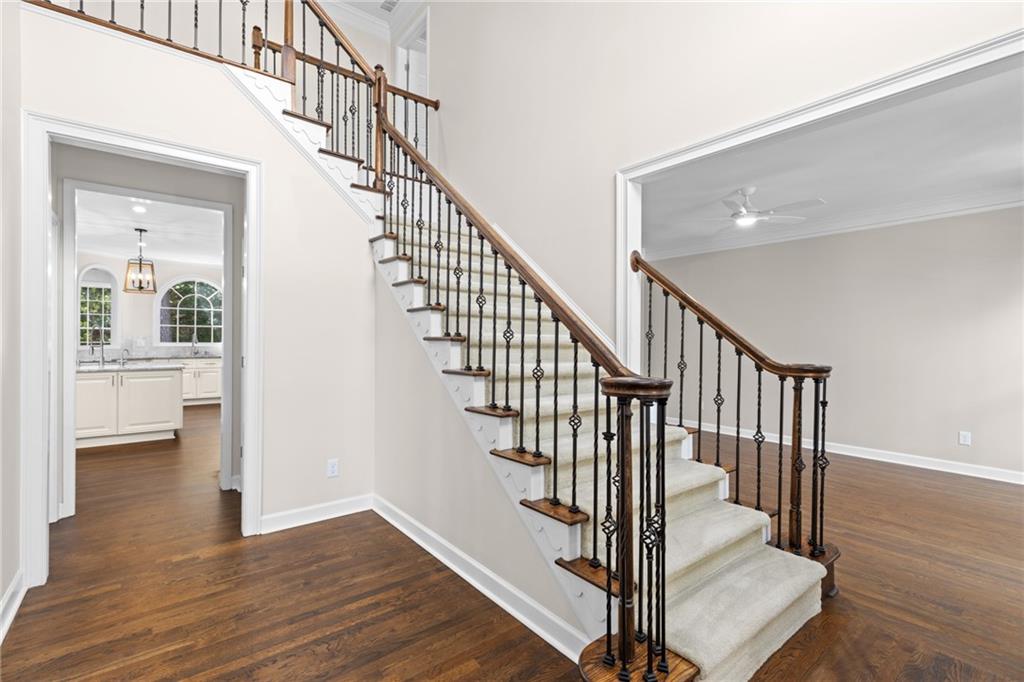 2560 Hamptons Run Alpharetta, GA 30005 - Photo 3 of 52