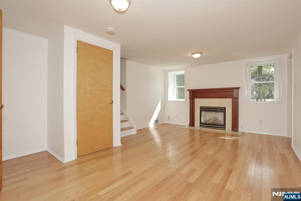 253 Jeffer Street Ridgewood, NJ 07450 - Photo 7 of 20 Gallery Image 7