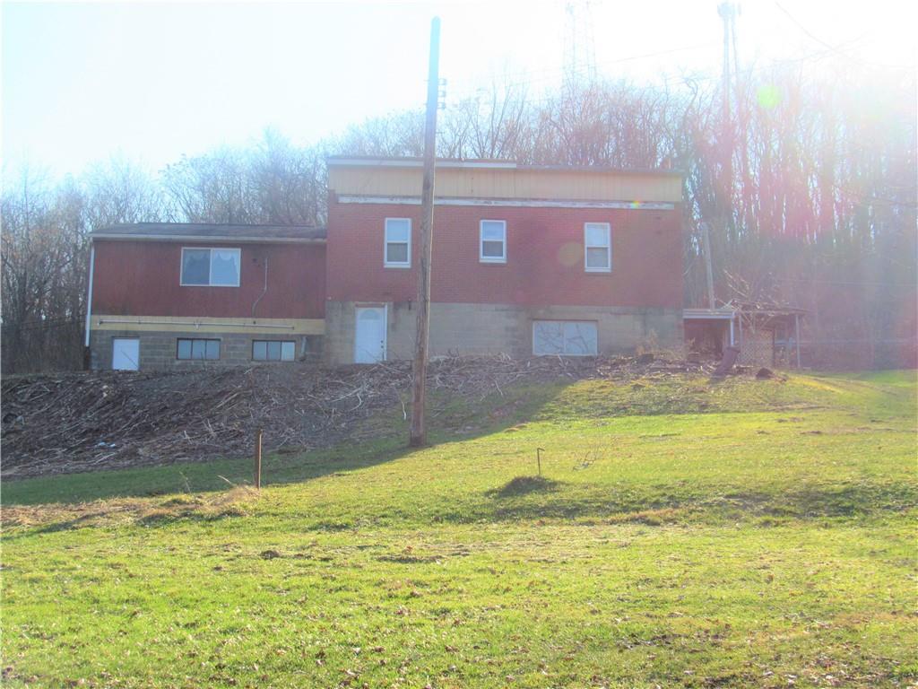 1460 Bakerstown Road Tarentum, PA 15084 - Photo 3 of 23