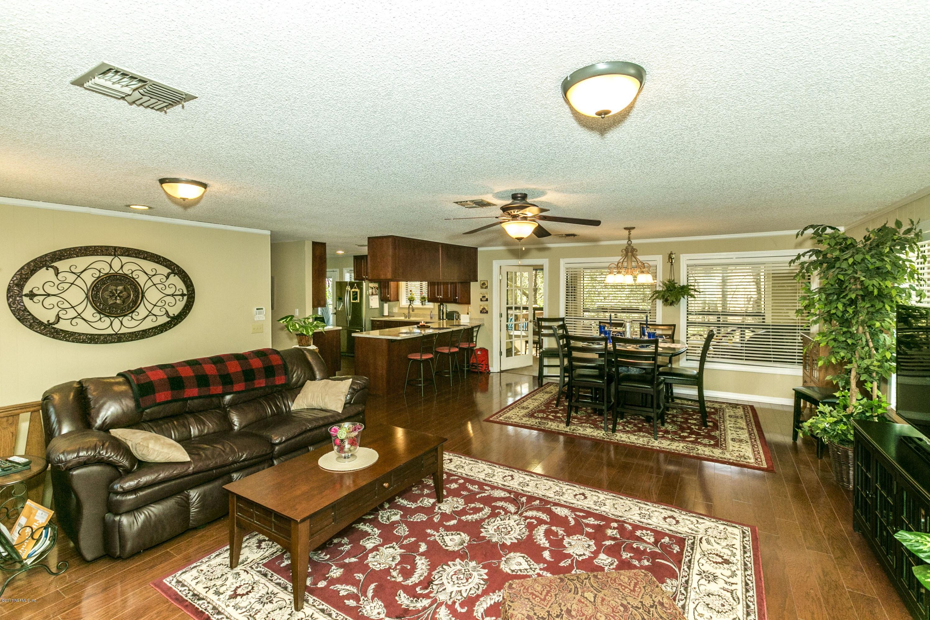 166 Wesley Road Green Cove Springs, FL 32043 - Photo 5 of 26 006_Family Room