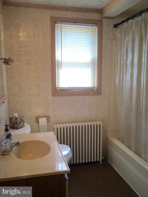 815 Washington Road Westminster, MD 21157 - Photo 12 of 22 Upper Level Bath