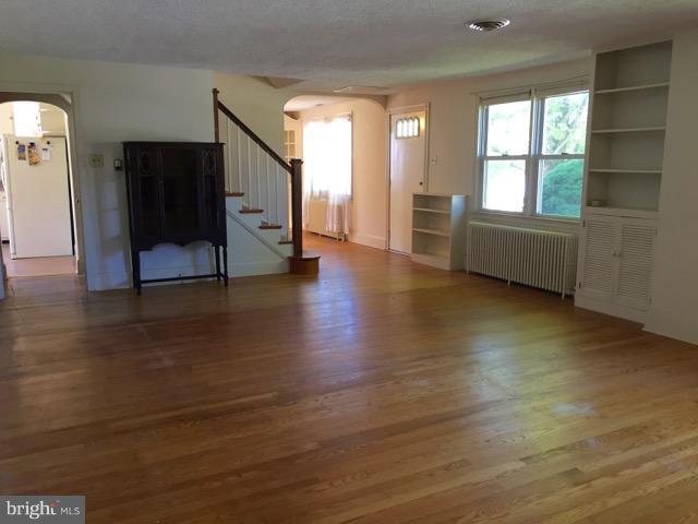 815 Washington Road Westminster, MD 21157 - Photo 3 of 22 Living Room with Built-ins
