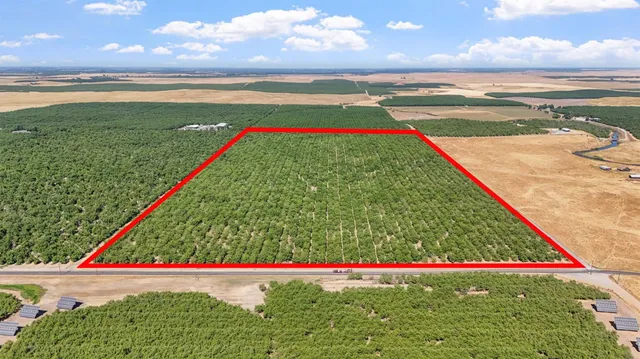a view of an outdoor space and a lake view