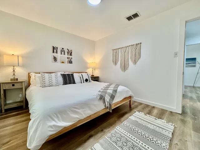 $599,000 | 902 East Hwy Street, Fredericksburg, TX 78624