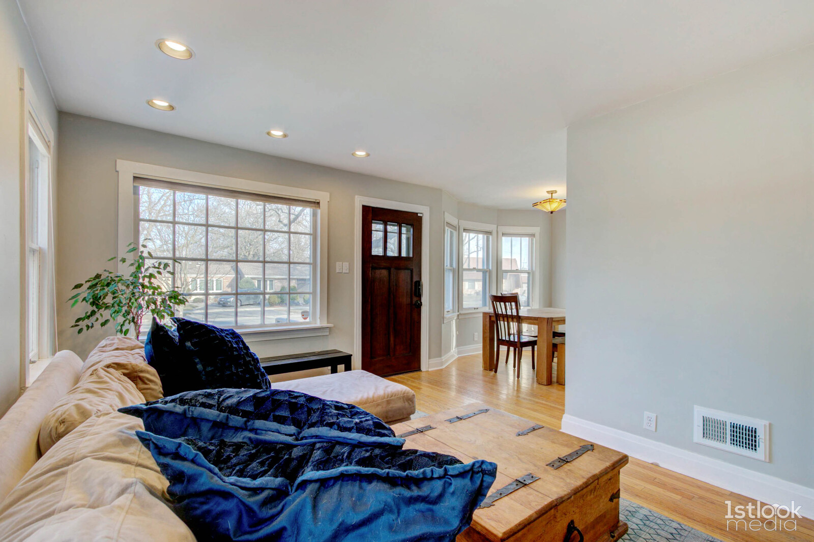 1112 Potter Road Park Ridge, IL 60068 - Photo 4 of 26