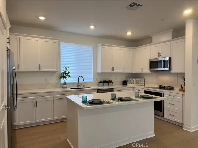 $3,200 | 31379 Lolite Drive, Winchester, CA 92596