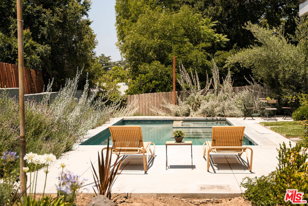 230 Marathon Road Altadena, CA 91001 - Photo 3 of 46 a view of outdoor sitting area with furniture