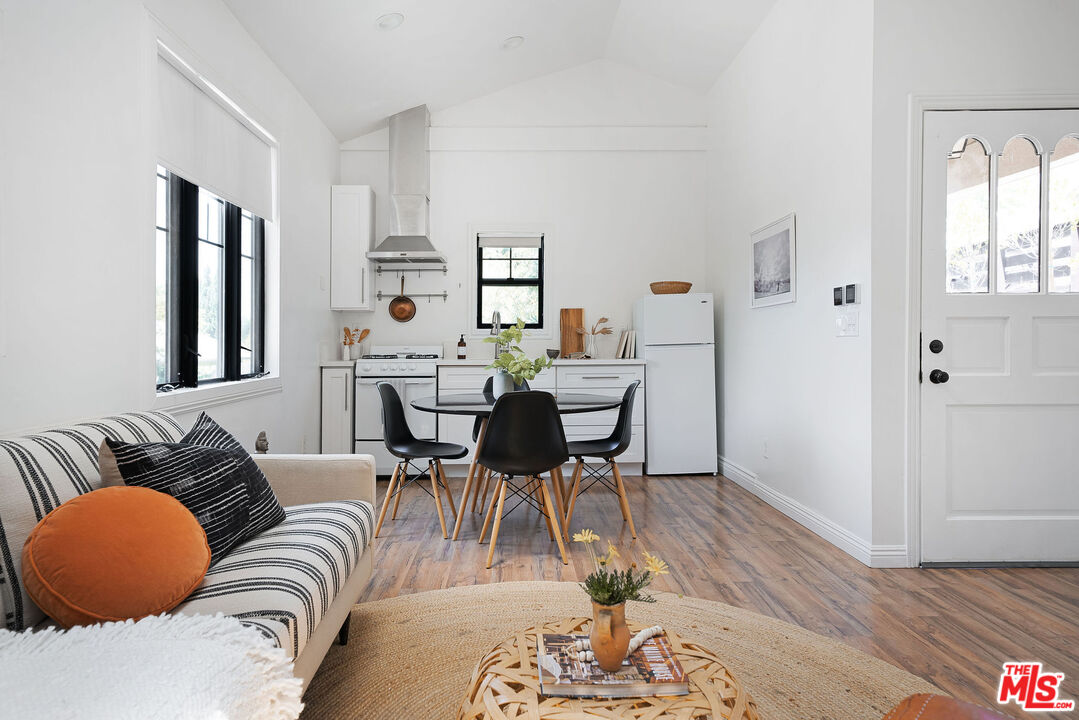 230 Marathon Road Altadena, CA 91001 - Photo 38 of 46 a living room with furniture and wooden floor