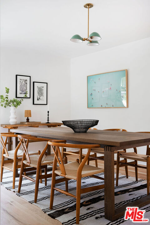 230 Marathon Road Altadena, CA 91001 - Photo 4 of 46 a view of a dining room with furniture