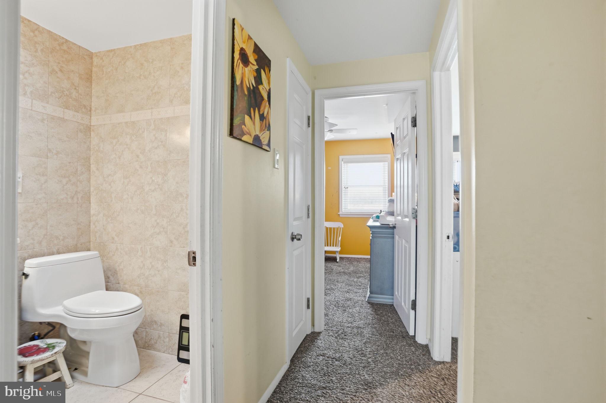 12701 Medford Road Philadelphia, PA 19154 - Photo 16 of 33 Bathroom