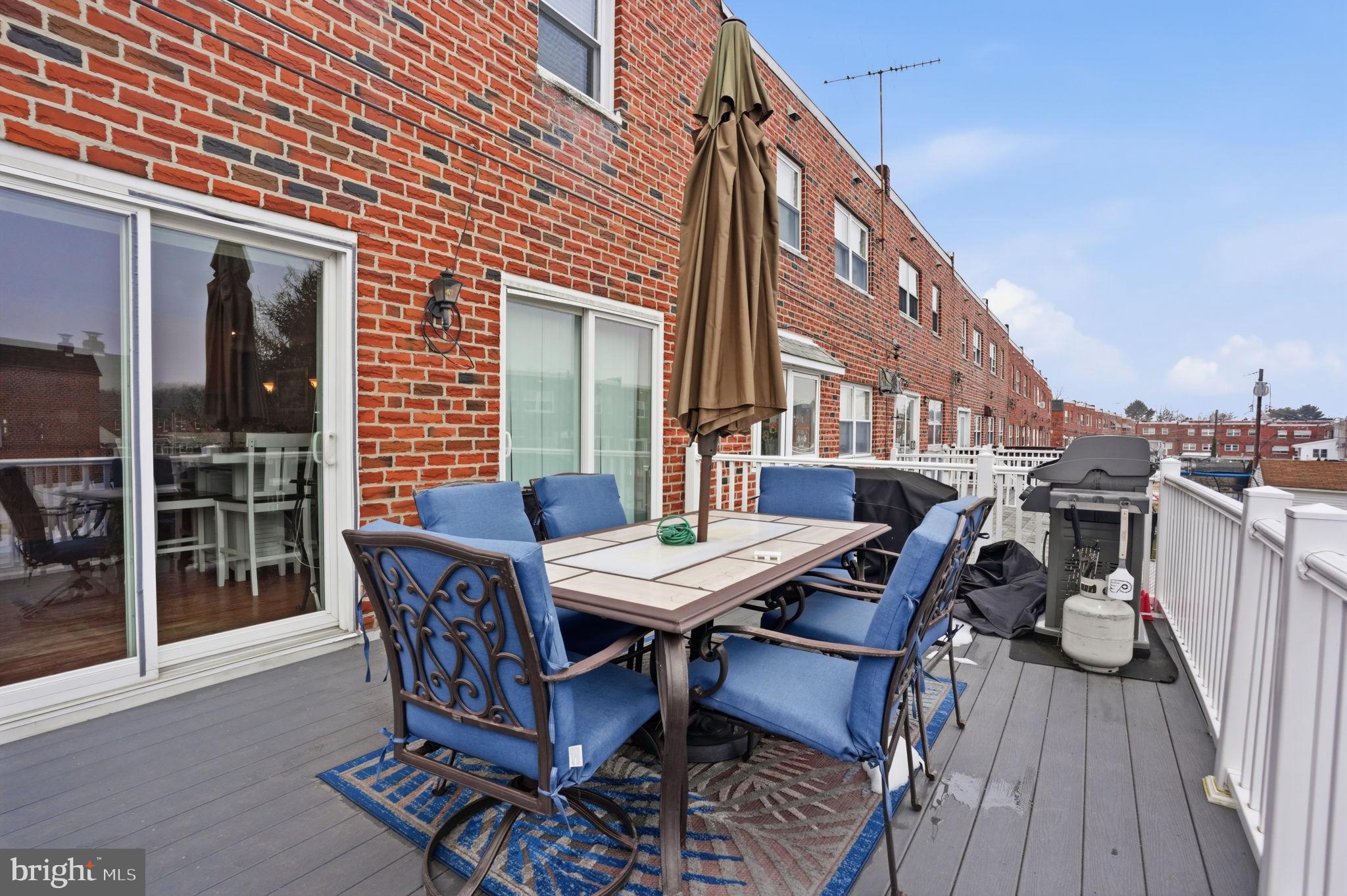 12701 Medford Road Philadelphia, PA 19154 - Photo 28 of 33 Deck