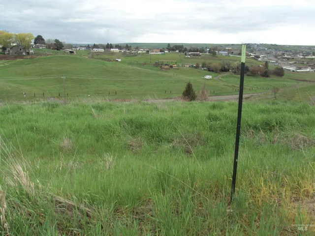 $79,900 | 2070 Sargent Drive, Clarkston, WA 99403