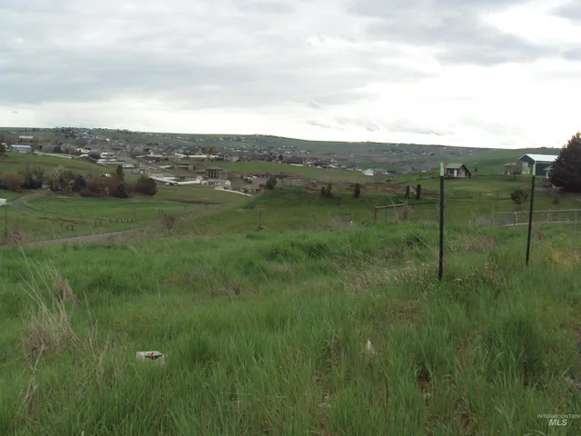 $79,900 | 2070 Sargent Drive, Clarkston, WA 99403