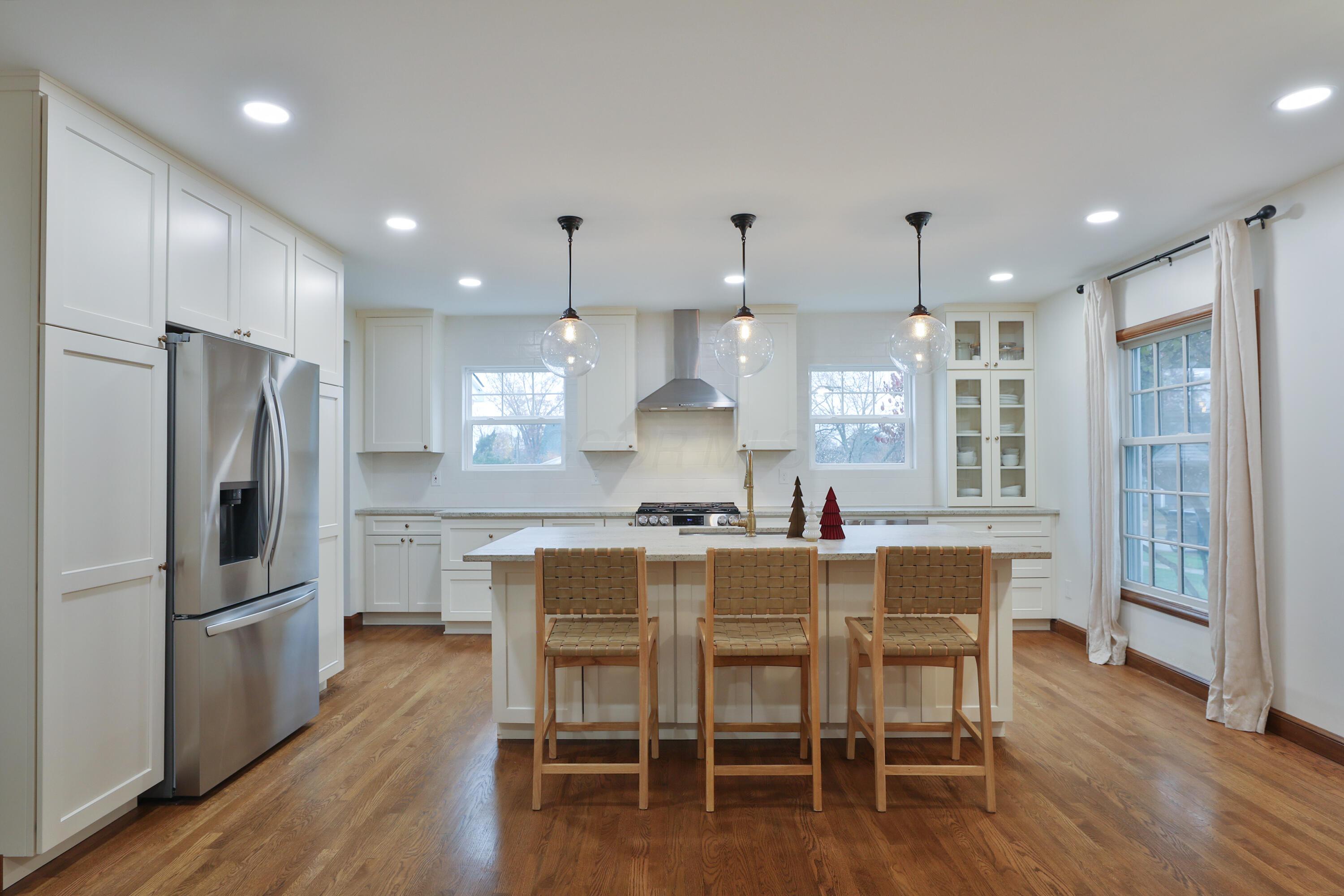 125 Sheffield Road Columbus, OH 43214 - Photo 4 of 60 Eat-in kitchen