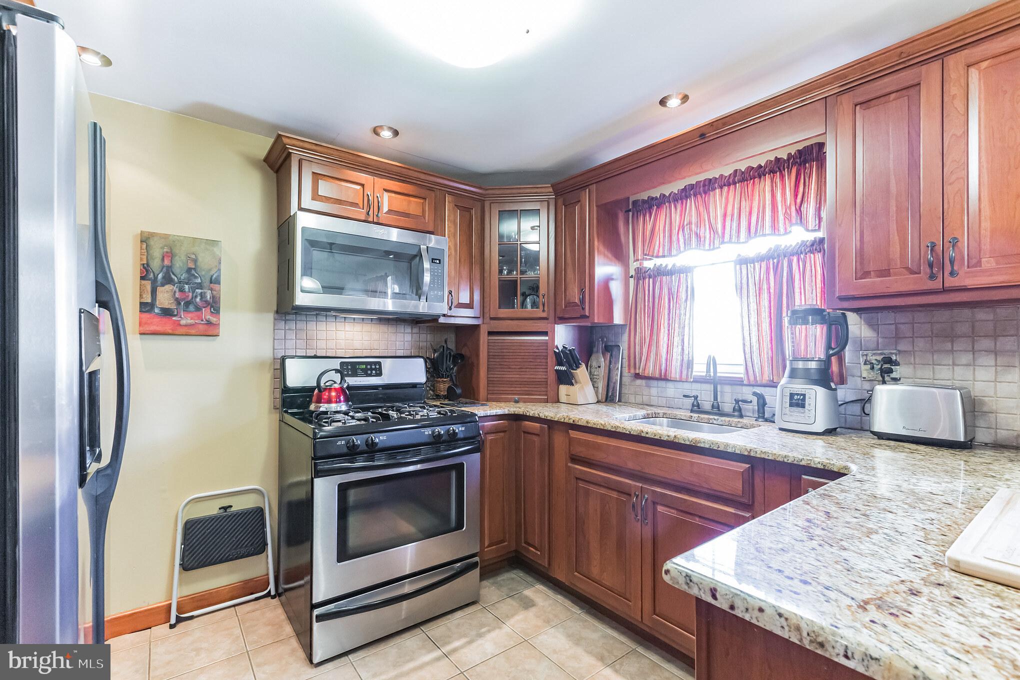 8503 Bridle Road Philadelphia, PA 19111 - Photo 14 of 29 Gallery Image 14