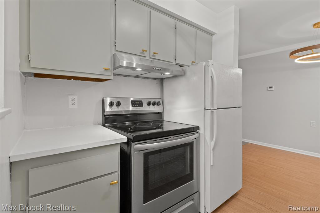 15249 East 9 Mile Road Eastpointe, MI 48021 - Photo 8 of 15