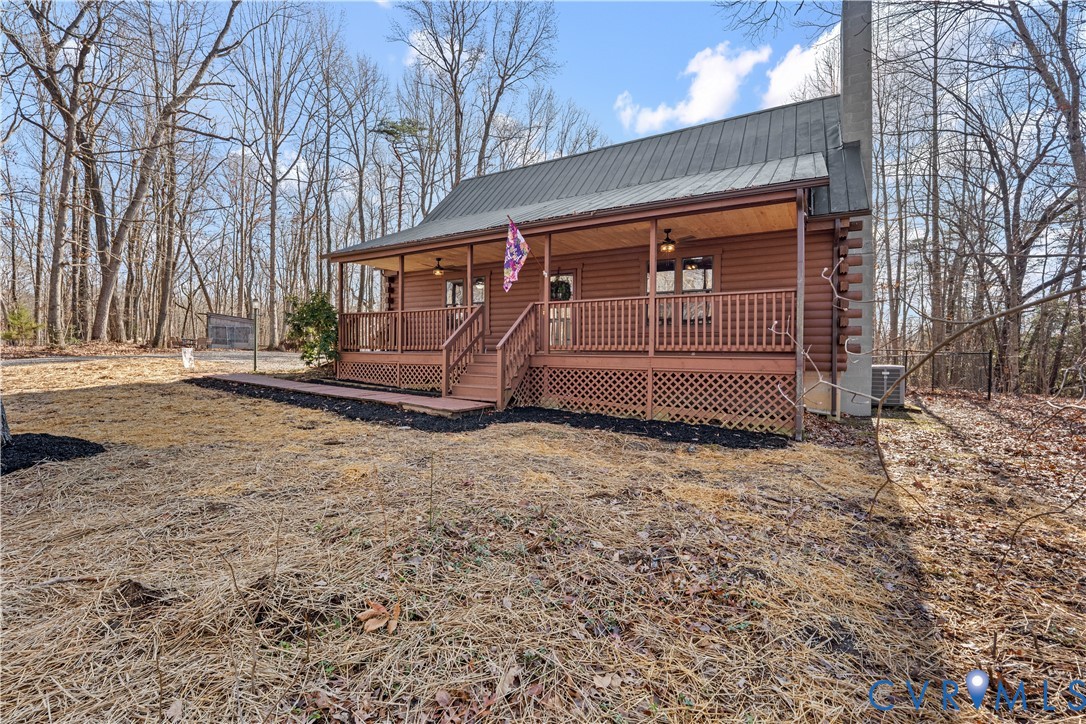 45 Morningside Road Cartersville, VA 23027 - Photo 5 of 50 a front view of a house with a yard