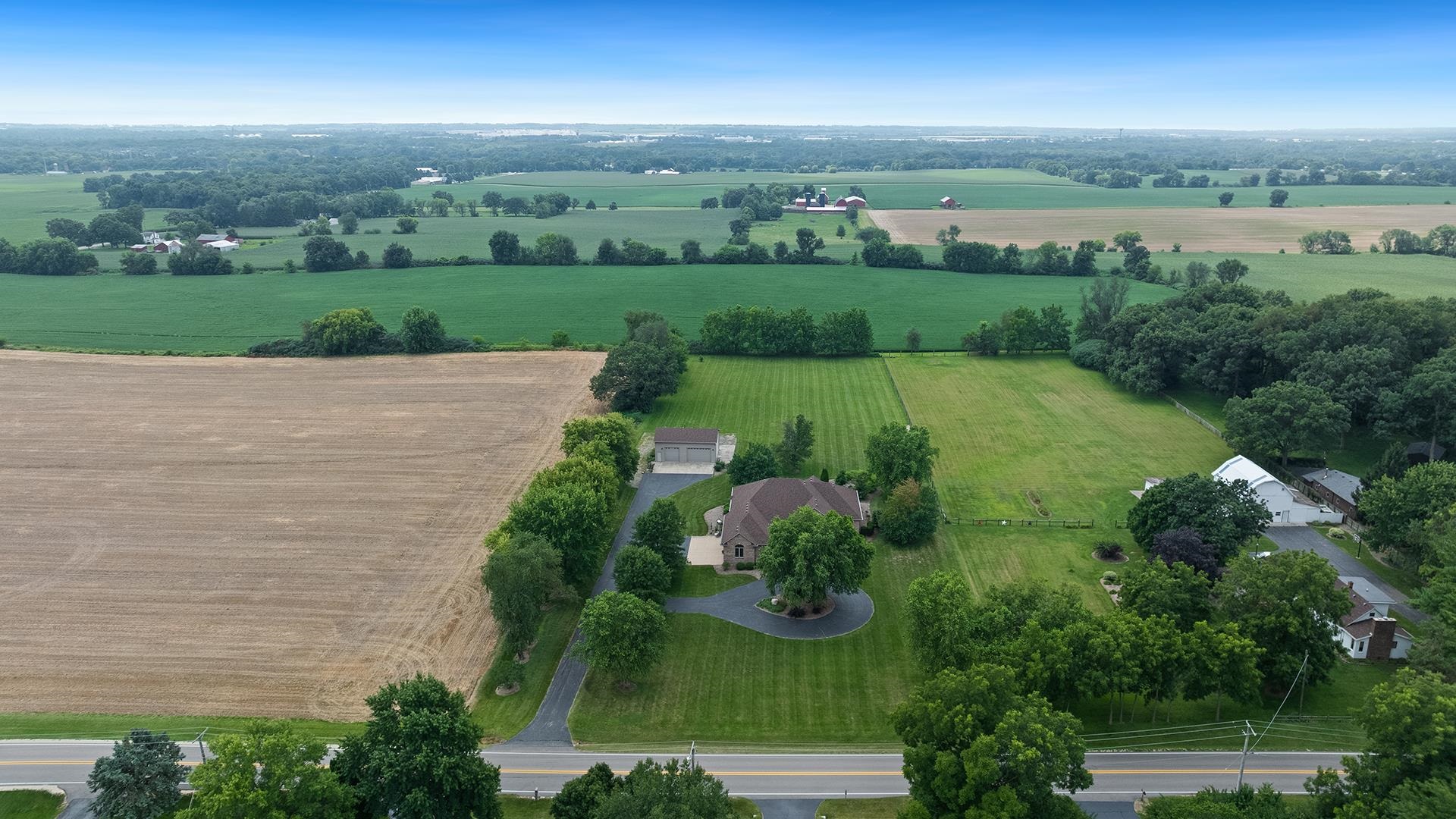 2721 Squaw Prairie Road Belvidere, IL 61008 - Photo 46 of 49 Gallery Image 46