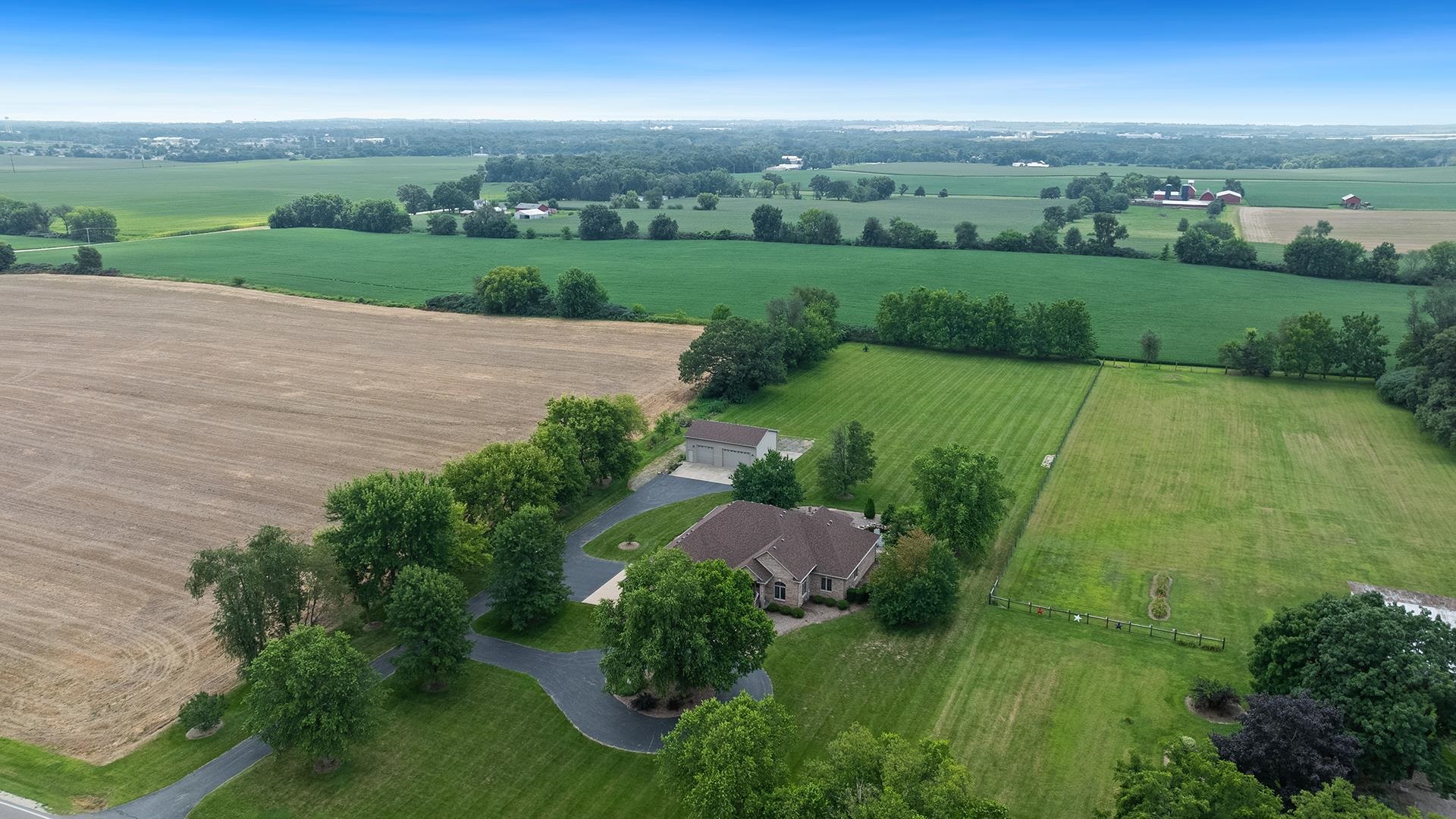 2721 Squaw Prairie Road Belvidere, IL 61008 - Photo 47 of 49 Gallery Image 47