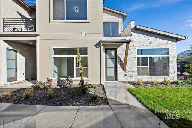 $496,880 | 728 South Calhoun Lane, Star, ID 83669