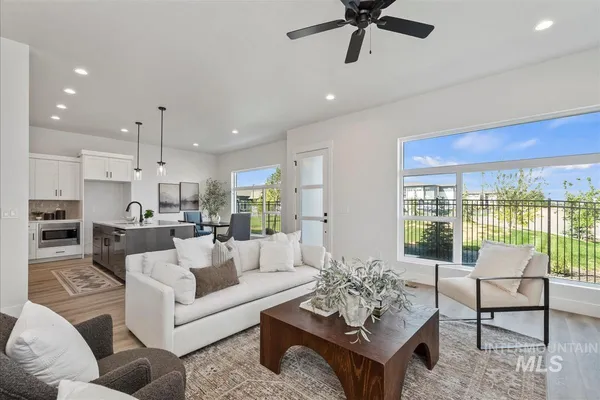 $496,880 | 728 South Calhoun Lane, Star, ID 83669