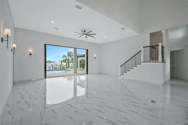 a view of entryway and hall with a area
