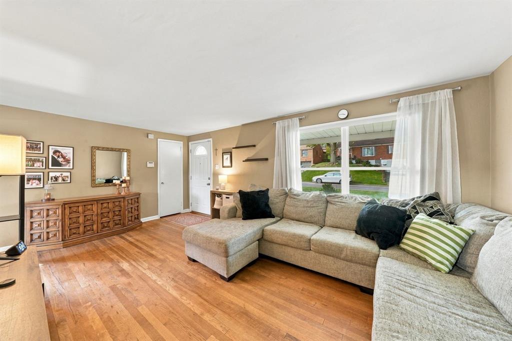 221 Orchard Spring Road Pittsburgh, PA 15220 - Photo 5 of 20 Gallery Image 5