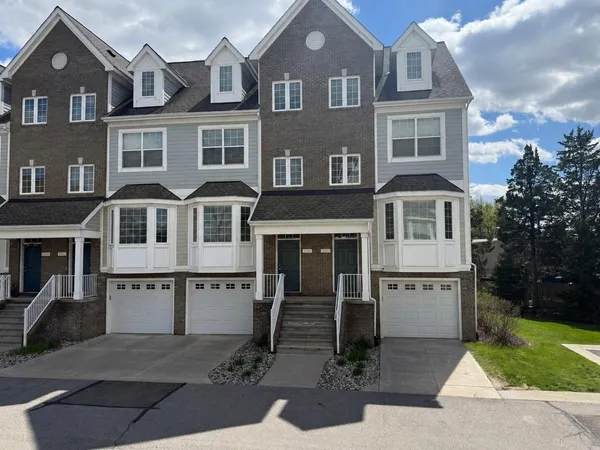$3,100 | 2564 West Towne Street, Ann Arbor, MI 48103
