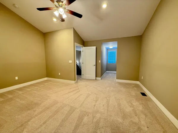 $3,100 | 2564 West Towne Street, Ann Arbor, MI 48103