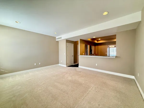 $3,100 | 2564 West Towne Street, Ann Arbor, MI 48103