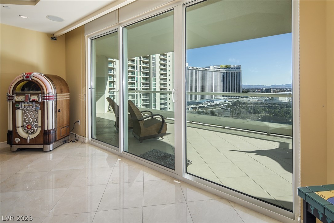 2747 Paradise Road, Unit 1403 Las Vegas, NV 89109 - Photo 14 of 40