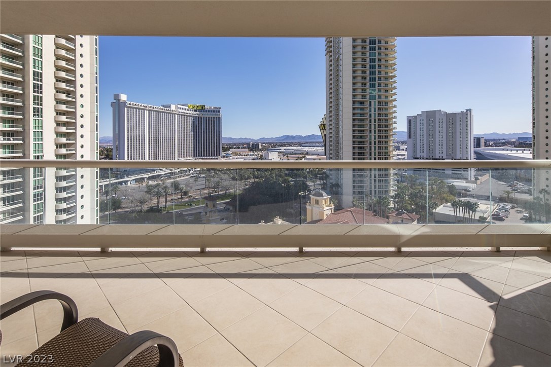 2747 Paradise Road, Unit 1403 Las Vegas, NV 89109 - Photo 16 of 40