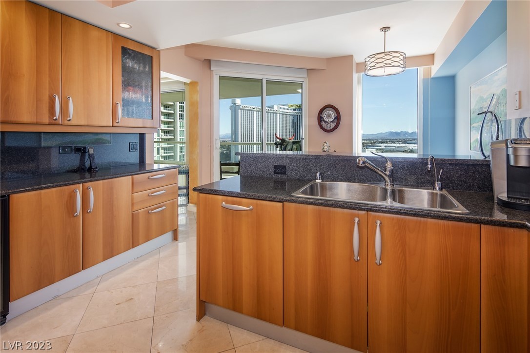 2747 Paradise Road, Unit 1403 Las Vegas, NV 89109 - Photo 26 of 40