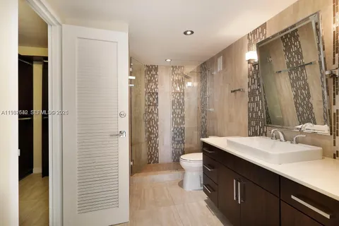 $520,000 | 145 Southeast 25th Road, Unit 502, Miami, FL 33129