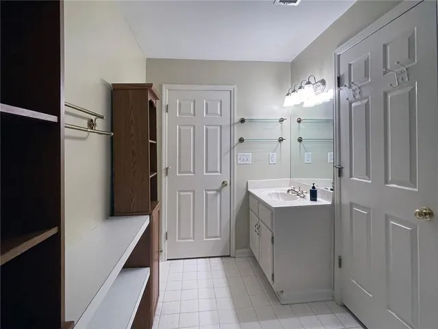 $1,400 | 3550 River Trace Drive, Johns Creek, GA 30022