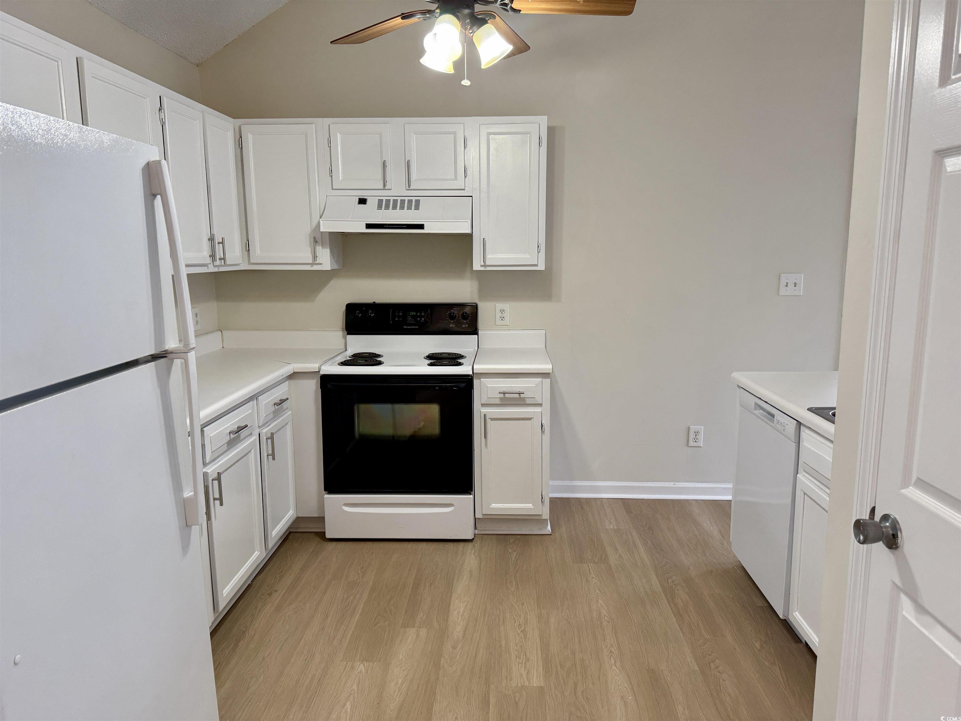 911 Charles Street North Myrtle Beach, SC 29582 - Photo 7 of 19