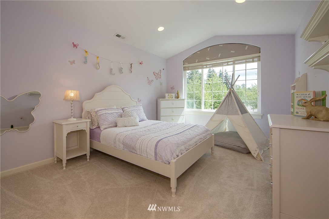 8511 Northeast 198th Street Bothell, WA 98011 - Photo 15 of 25