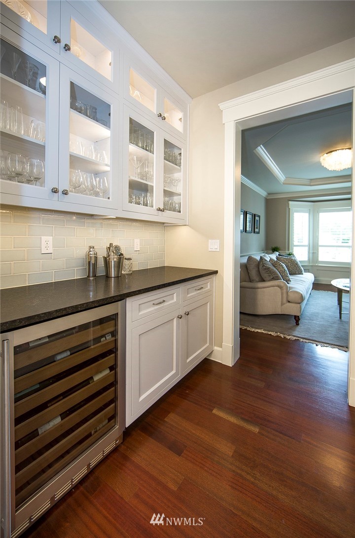 8511 Northeast 198th Street Bothell, WA 98011 - Photo 7 of 25