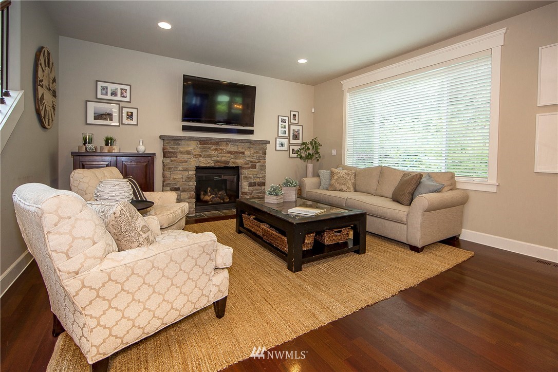 8511 Northeast 198th Street Bothell, WA 98011 - Photo 10 of 25