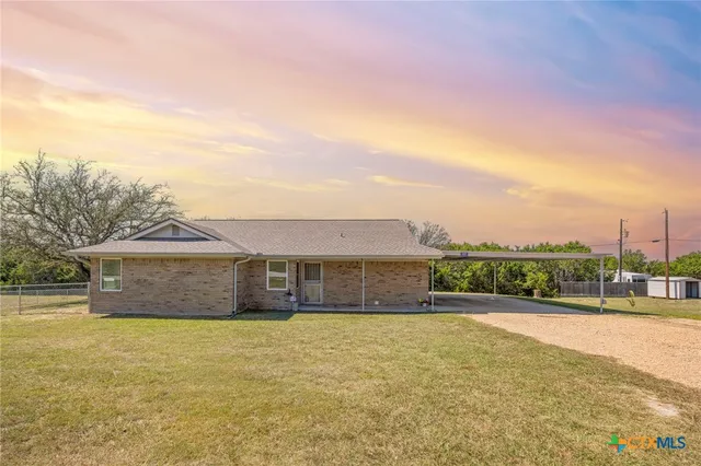 $254,900 | 1012 Cherokee Trail, Kempner, TX 76539